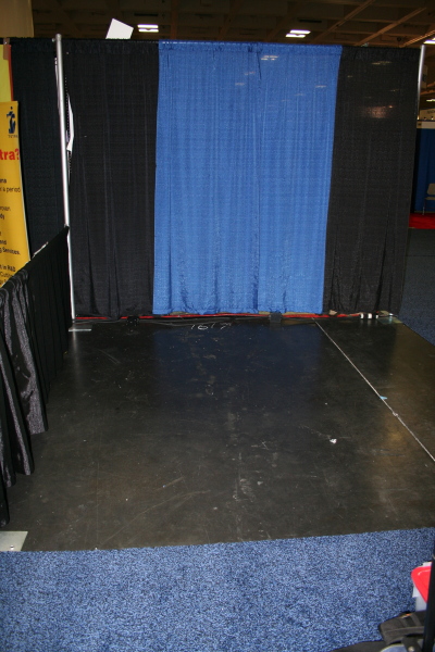Empty Booth - Ready to be Haiku-ified !